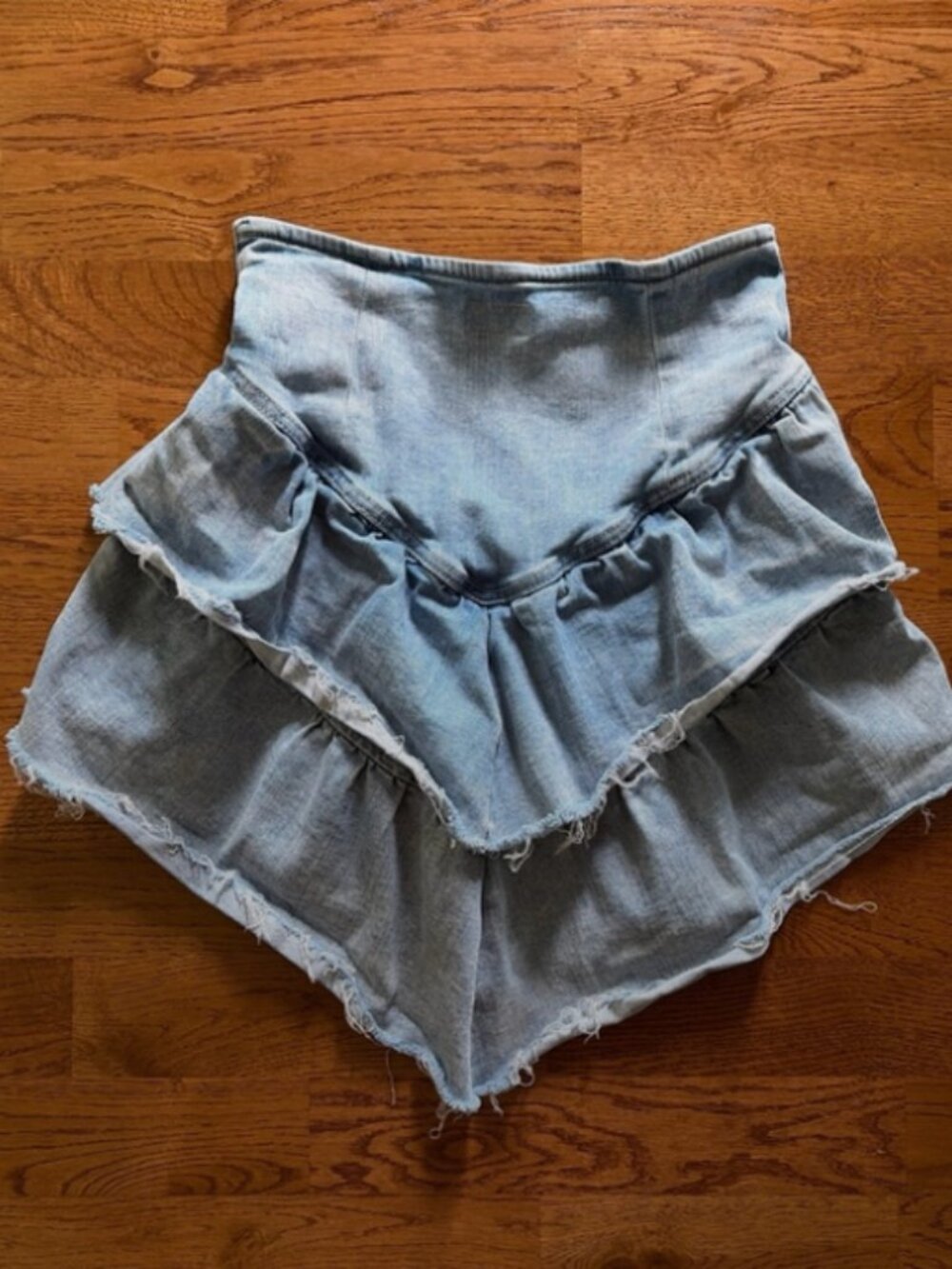 MOTHER Denim Tiered Jean Skirt Mid Rise Mini Blue 26 Raw Hem Cute Stretch Light - Picture 4 of 4